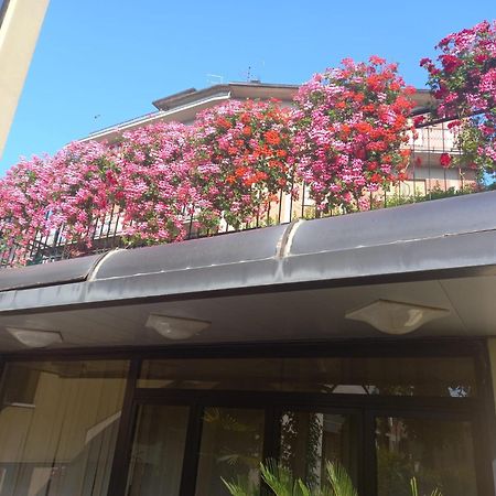 Hotel Aggravi Chianciano Terme Exterior photo