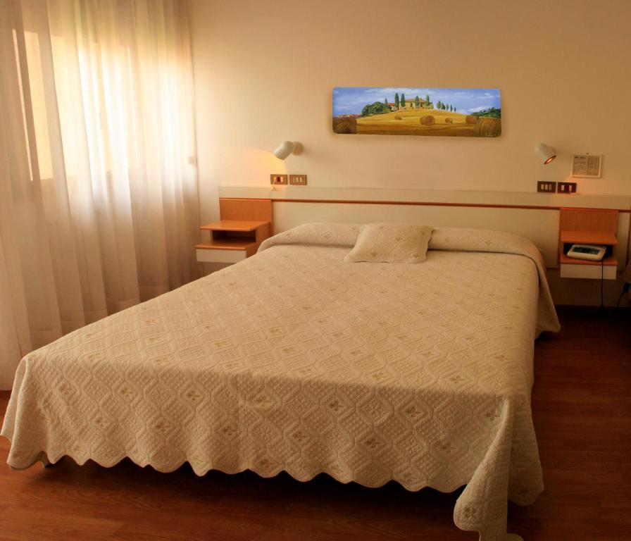 Hotel Aggravi Chianciano Terme Room photo