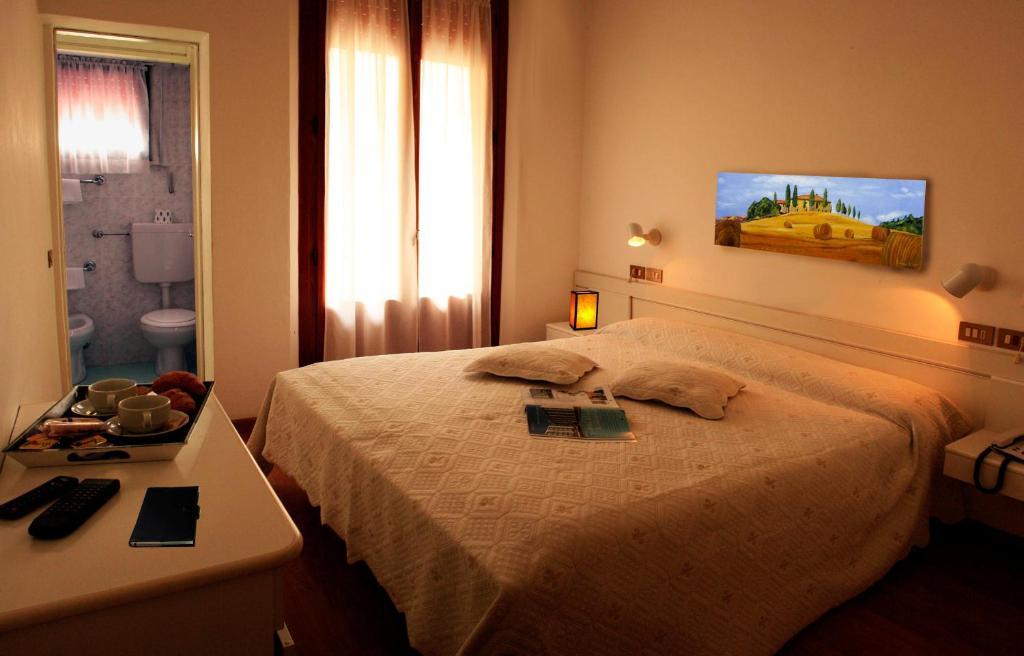 Hotel Aggravi Chianciano Terme Room photo